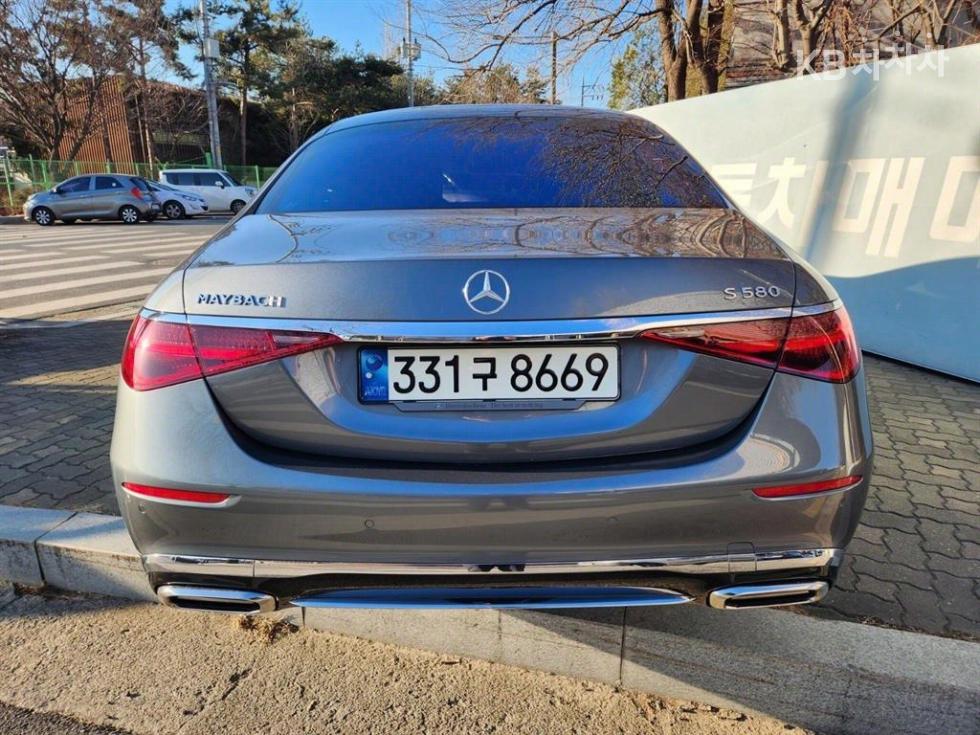 Mercedes-Benz S-klasse — miniaturë 3