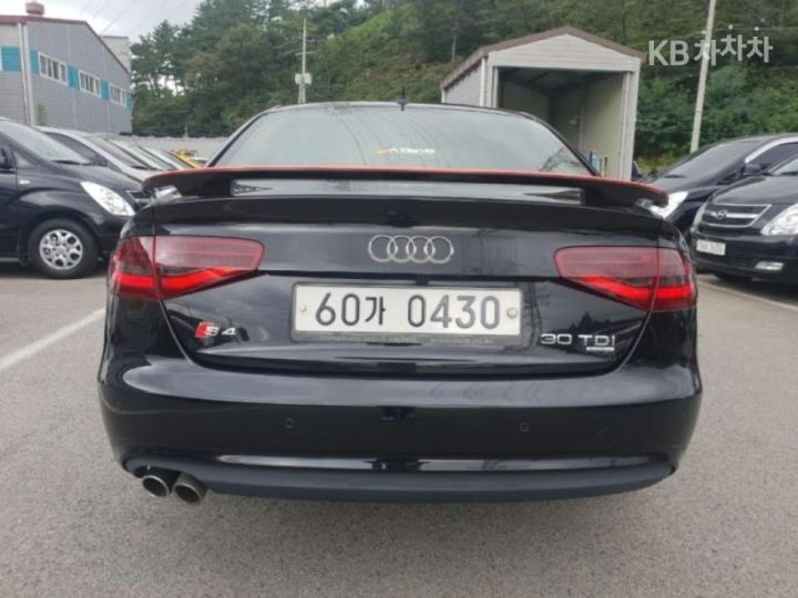 Audi A4 NEW 2.0 TDI Dynamic 13 year ~ 5