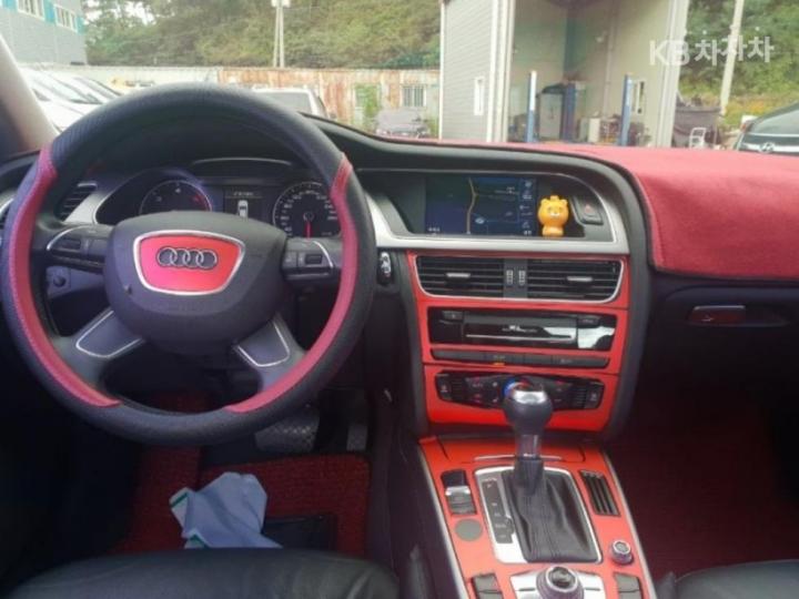 Audi A4 NEW 2.0 TDI Dynamic 13 year ~ 9