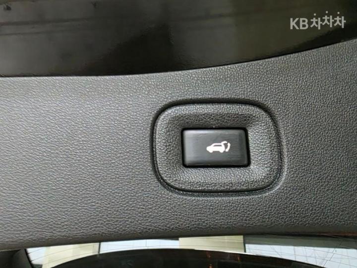 Renault QM6 New 2.0 LPe 2WD RE Signature 9