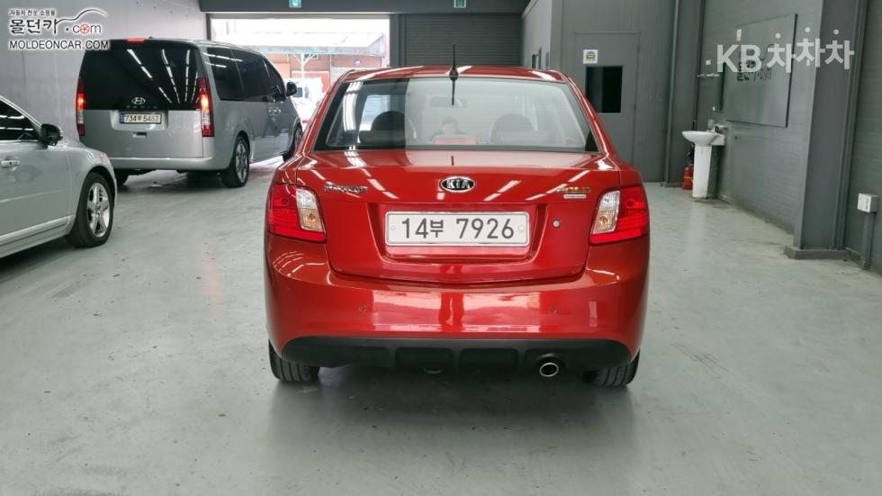 2010 - kia pride