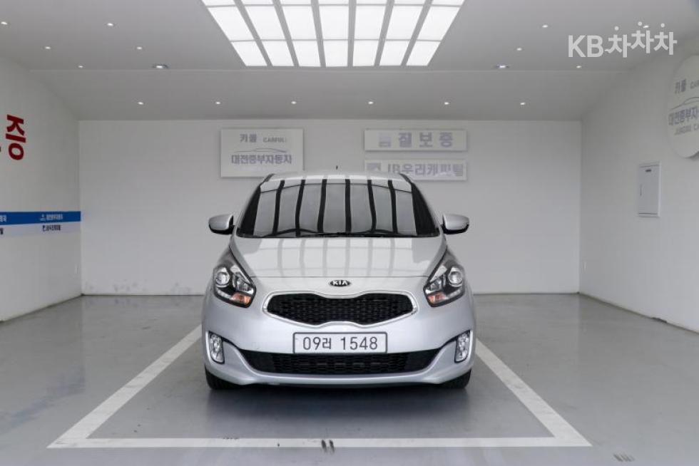 Kia Carens — miniaturë 2