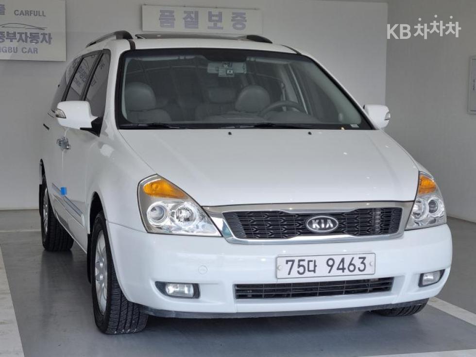 2012 - kia carnival