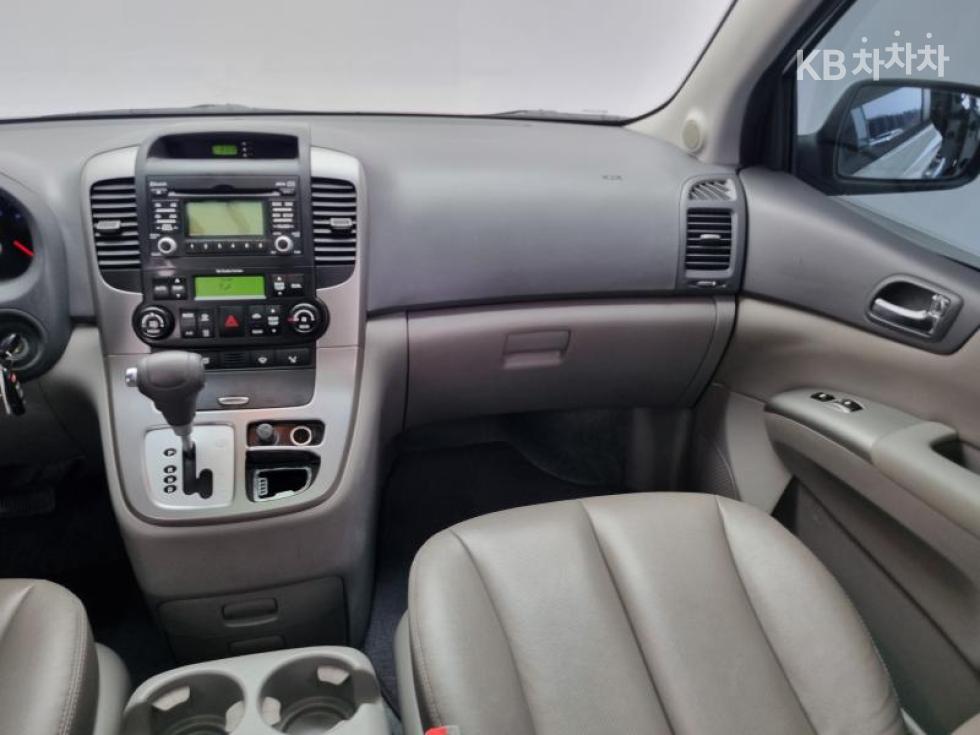 2012 - kia carnival