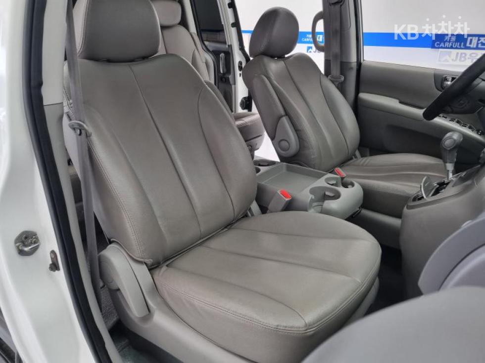2012 - kia carnival