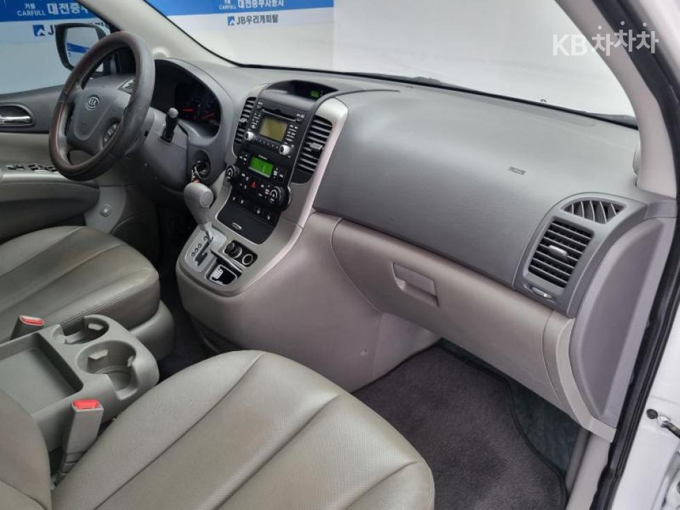 2012 - kia carnival