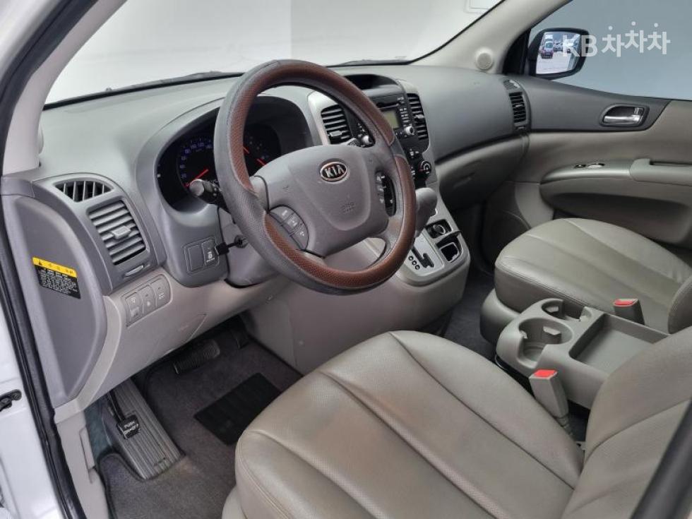2012 - kia carnival