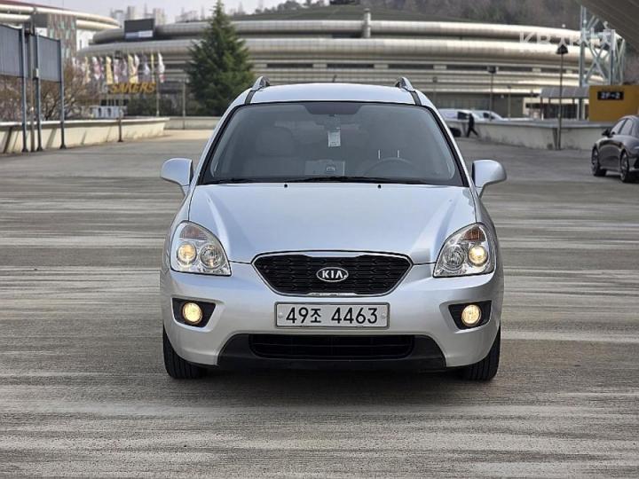 Kia Carens New 2.0 LPI GX Top Model