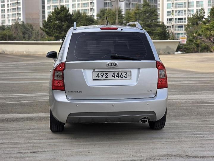 Kia Carens New 2.0 LPI GX Top Model 3