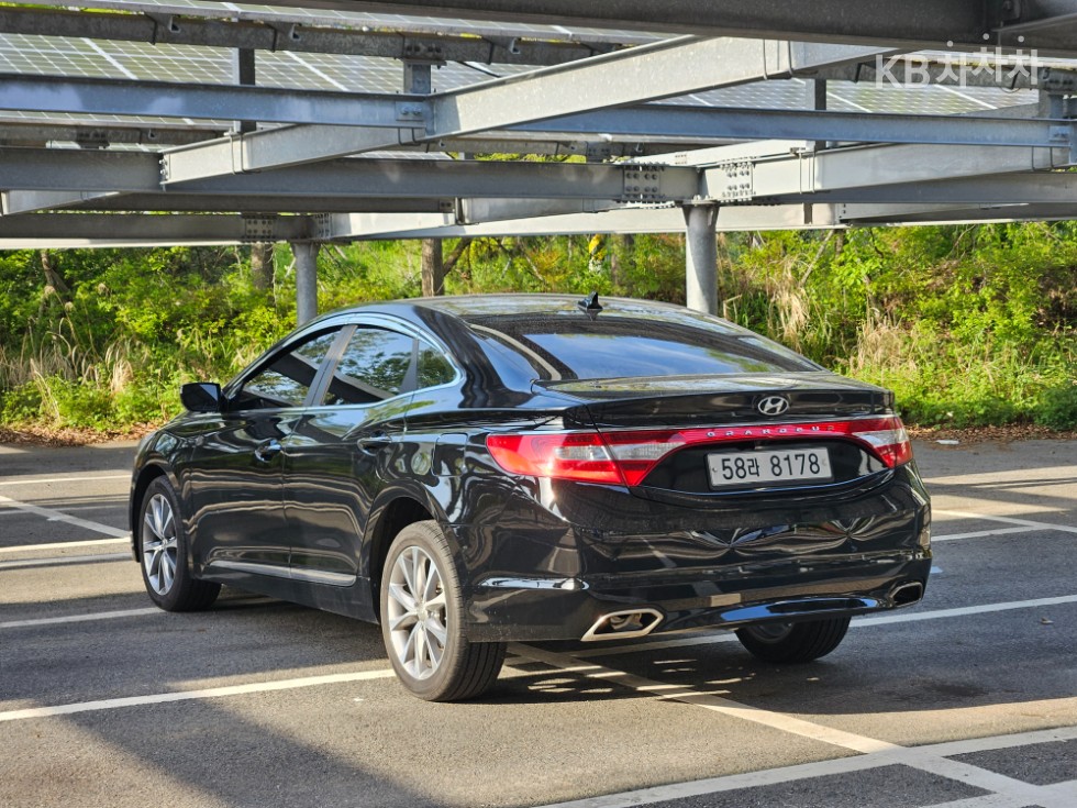 Hyundai Grandeur — miniaturë 6