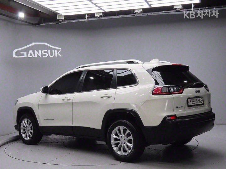Jeep Cherokee 2.4 Longitude High 4