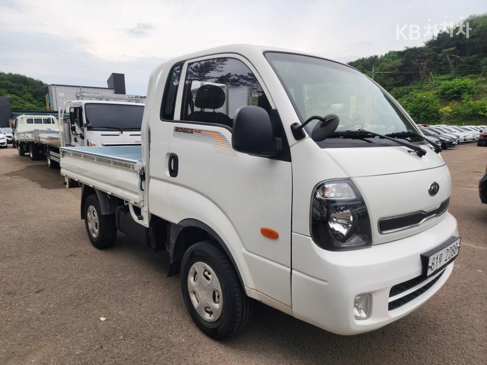 2013 - kia bongo iii