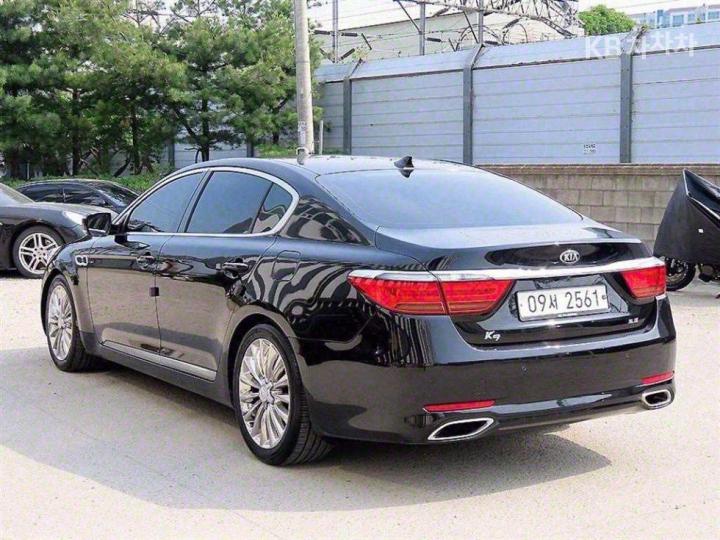 Kia K9 3.8 GDI Executive 4