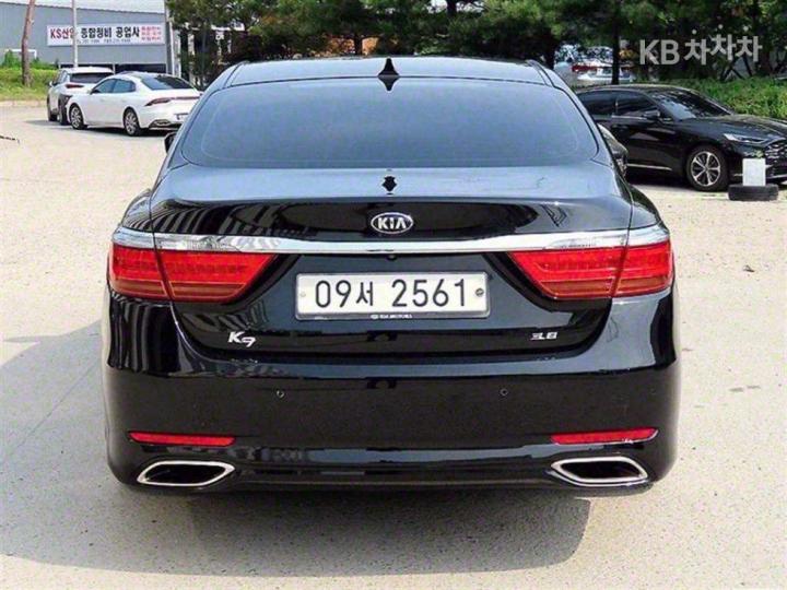 Kia K9 3.8 GDI Executive 5