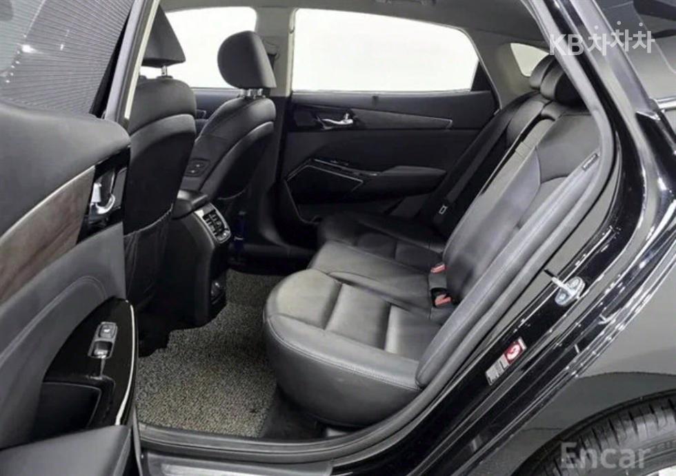2020 - kia k7