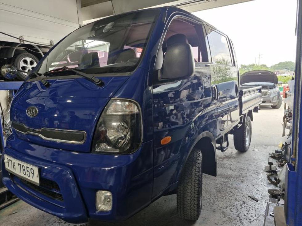 2013 - kia bongo iii