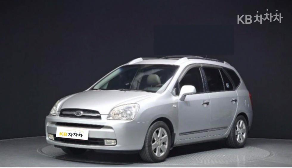 Kia Carens — miniaturë 3