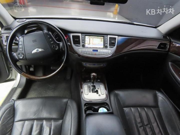Hyundai Genesis BH380 LUXURY Base Type 8
