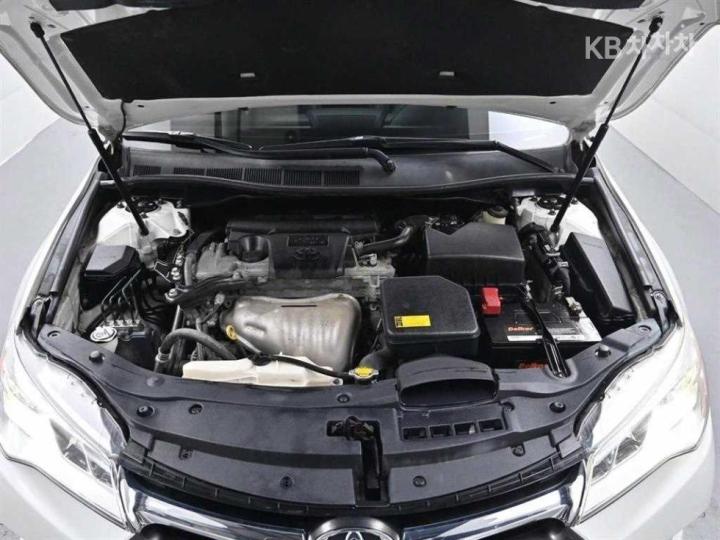 Toyota Camry New 2.5 XLE 7