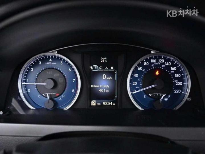 Toyota Camry New 2.5 XLE 9