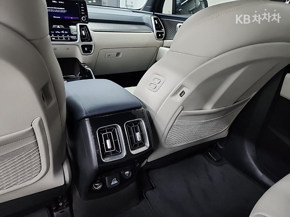 2021 - kia sorento