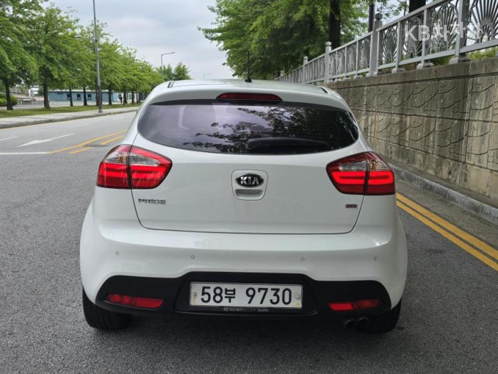 2013 - kia pride