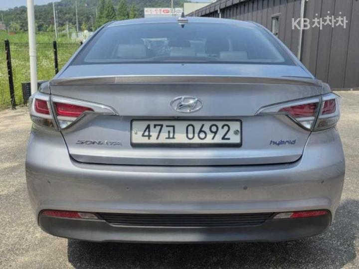 Hyundai Sonata LF Hybrid 2.0 HEV Modern 4