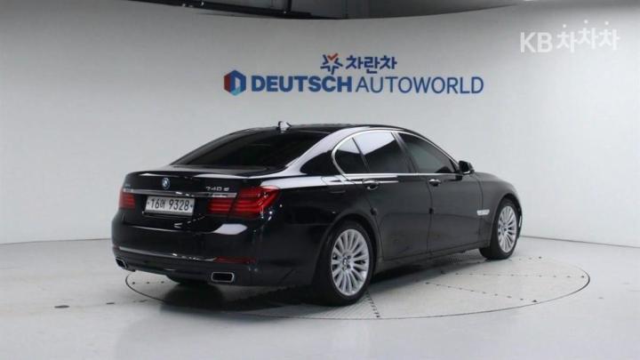 BMW 7 Series New 740d xDrive F01 3