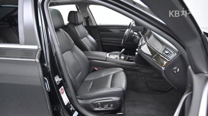 BMW 7 Series New 740d xDrive F01 8