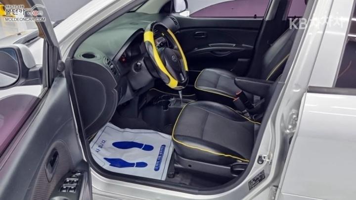 Kia Morning New LPI LX Base Type Black Premium 10