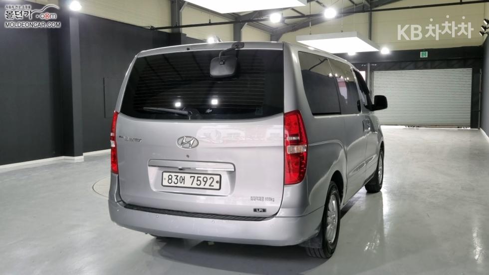 Hyundai Starex — miniaturë 2