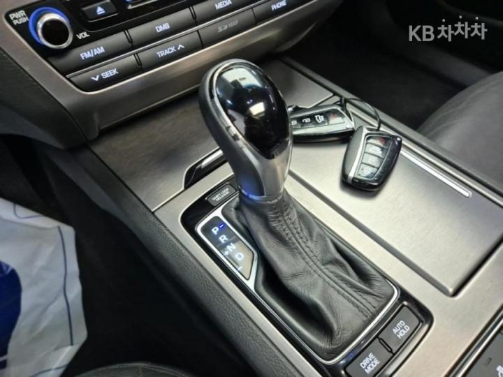 Hyundai Genesis DH G330 Modern 9