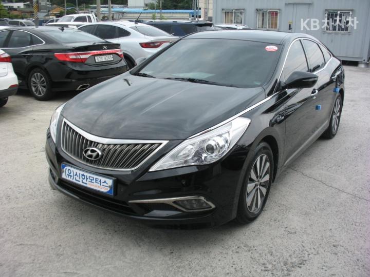 Hyundai Grandeur Hybrid Premium Collection 3