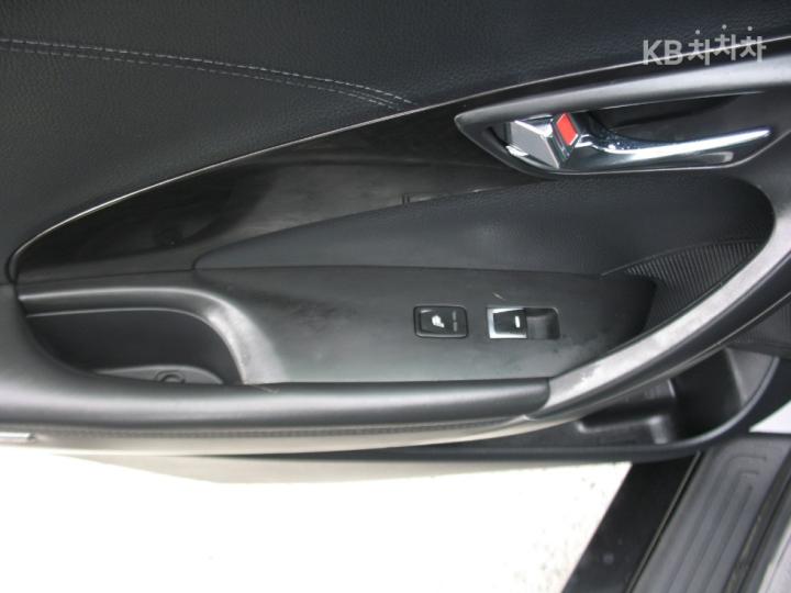 Hyundai Grandeur Hybrid Premium Collection 9