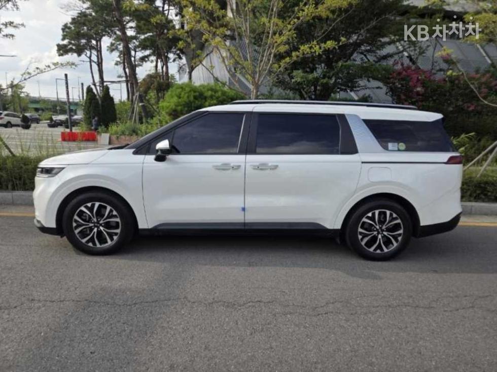 2021 - kia carnival