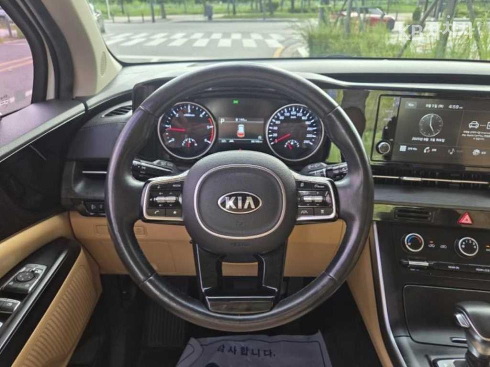 2021 - kia carnival