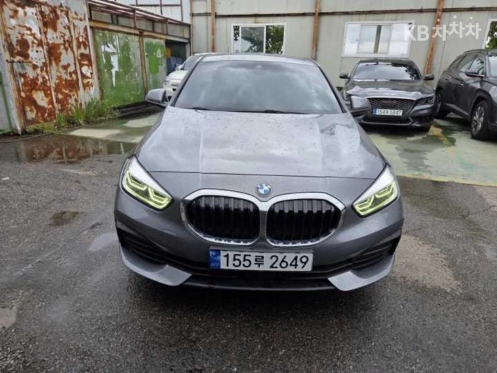 BMW 1 Series F40 120i M Sport 3