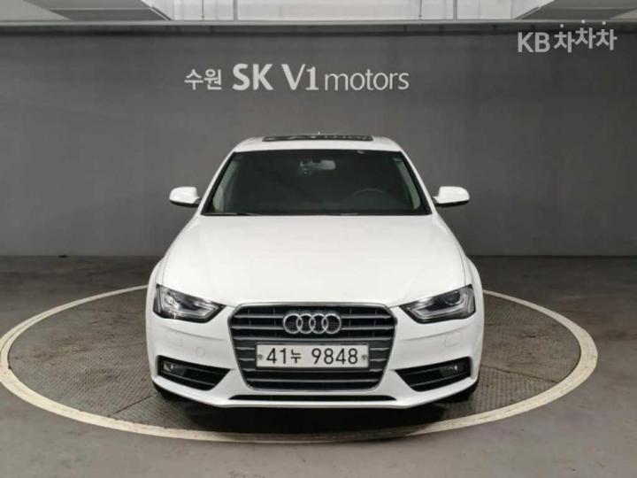 Audi A4 NEW 30 TDI B8