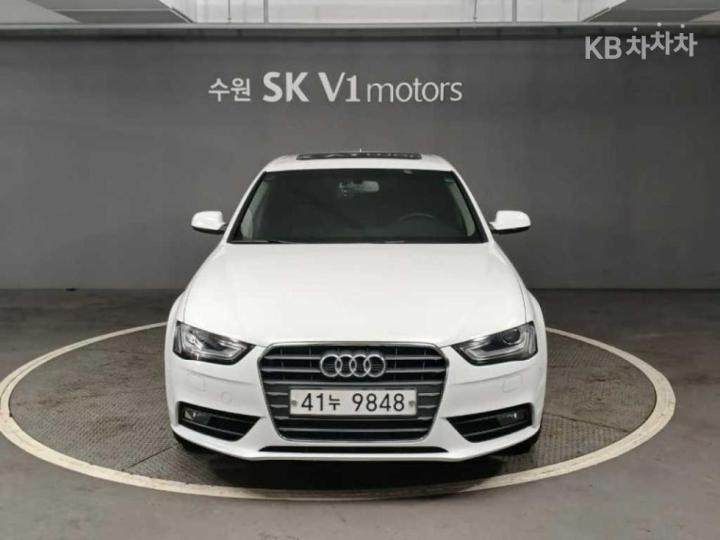 Audi A4 NEW 30 TDI B8 2