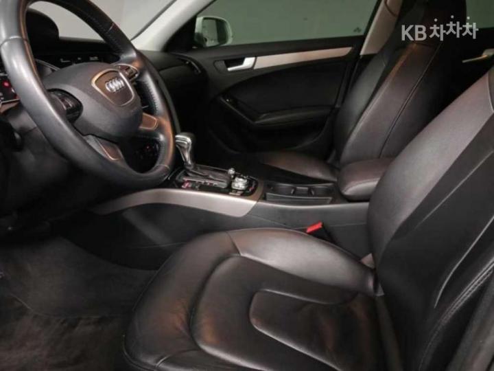 Audi A4 NEW 30 TDI B8 8