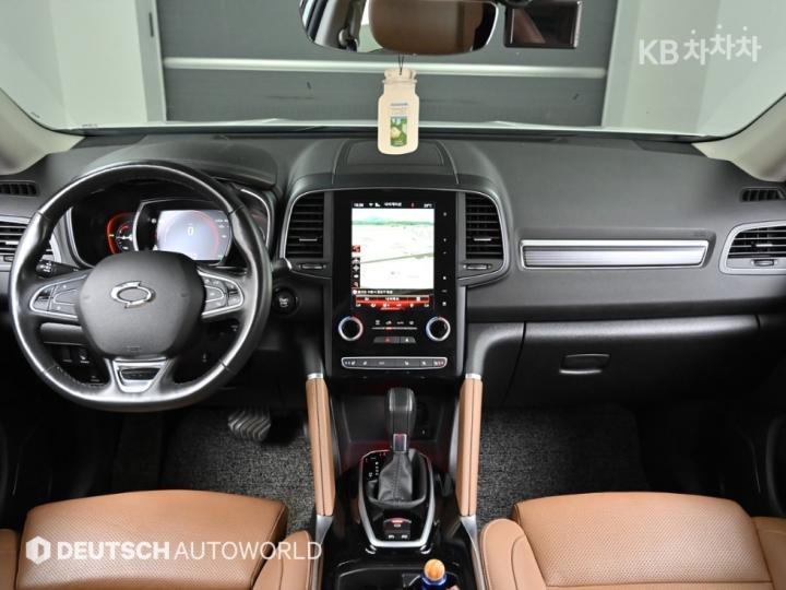 Renault QM6 2.0 LPe 2WD RE Signature 8