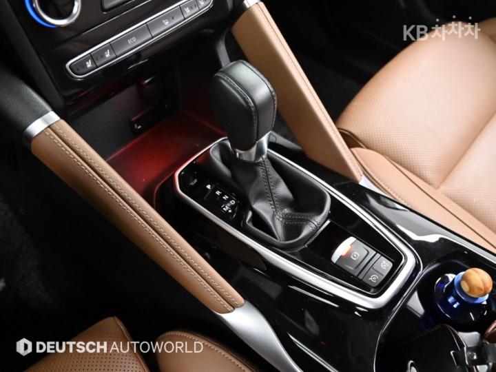 Renault QM6 2.0 LPe 2WD RE Signature 10