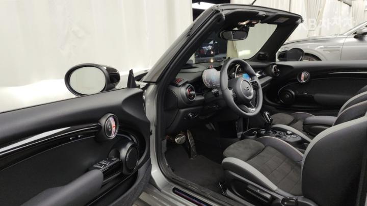 Mini Cooper Convertible New S 2.0 JCW Base Type 7