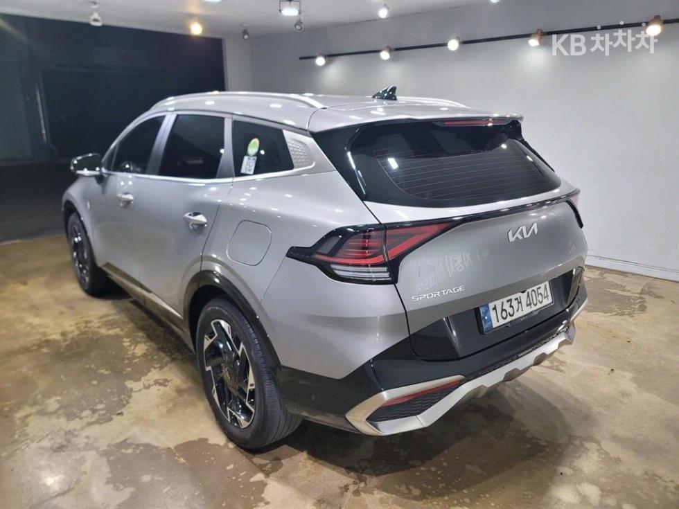 2022 - kia sportage