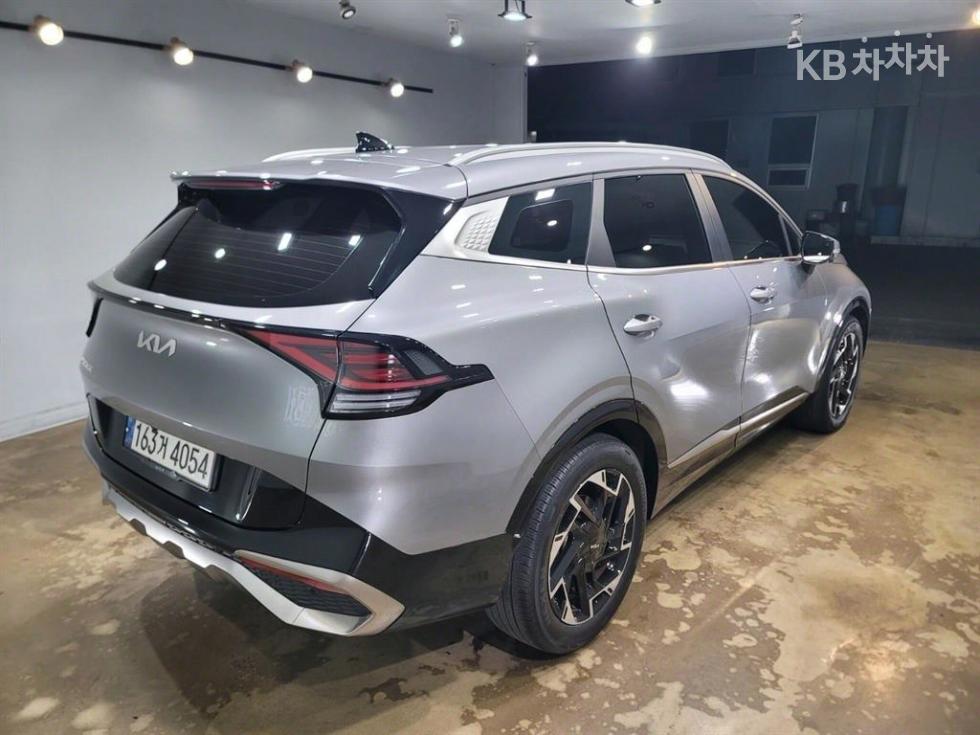 2022 - kia sportage