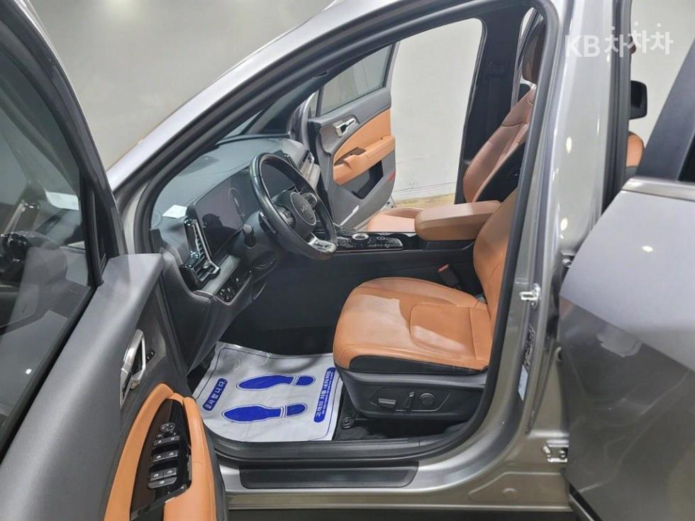 2022 - kia sportage