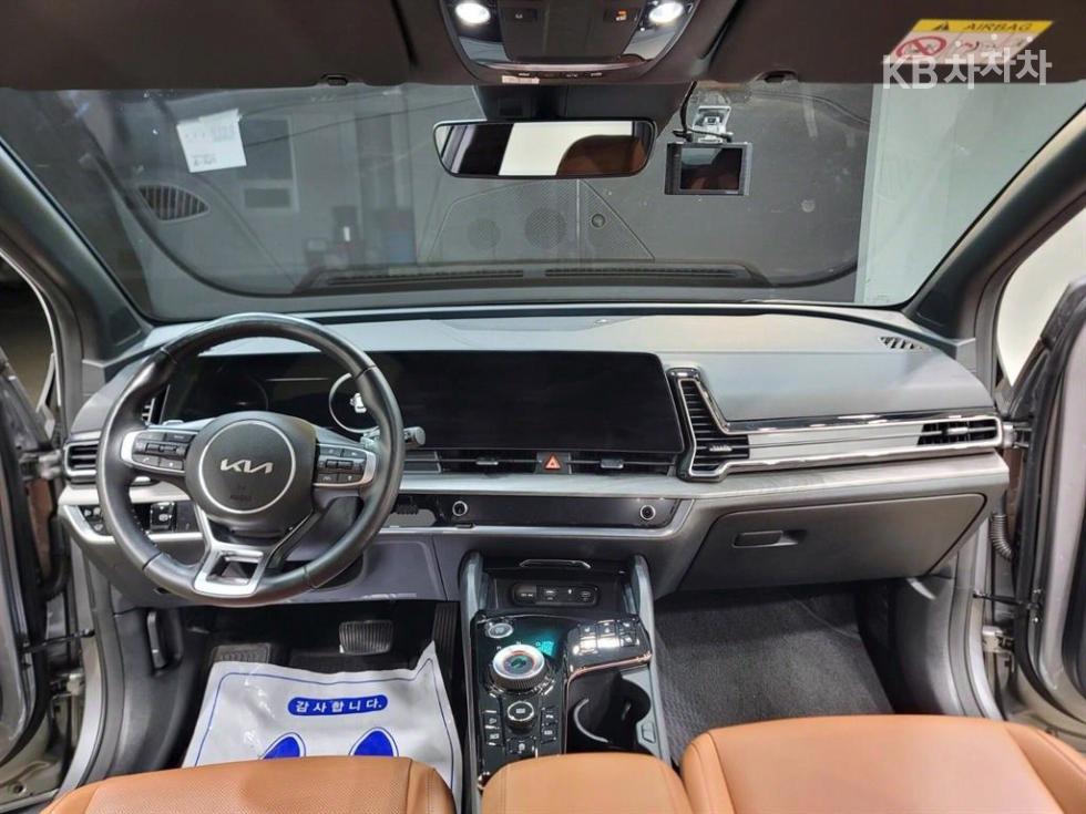 2022 - kia sportage