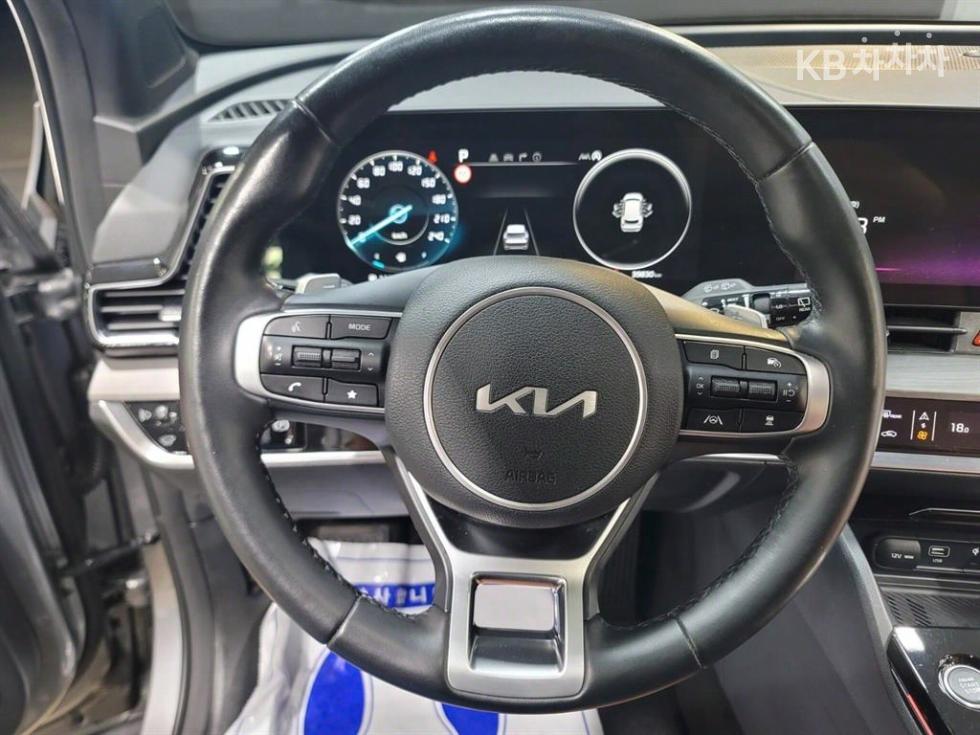 2022 - kia sportage