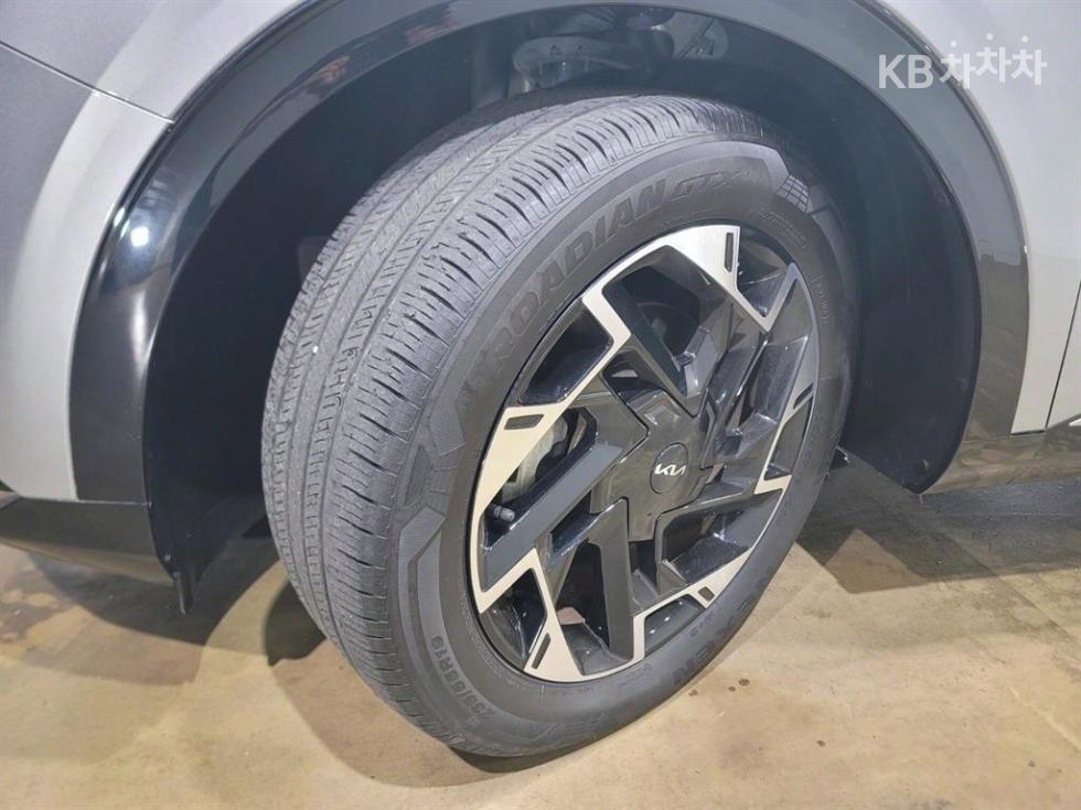 2022 - kia sportage