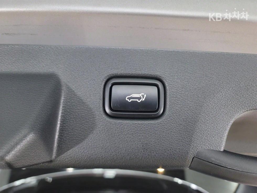 2022 - kia sportage